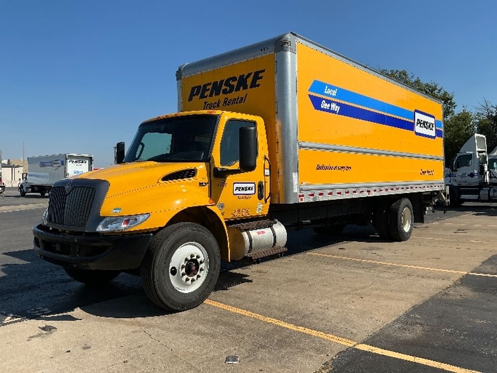 Medium Duty Box Truck-Light and Medium Duty Trucks-International-2022-MV607-Tulsa-OK-235,416\n\t\tmiles-$ 46,250 - Image 3