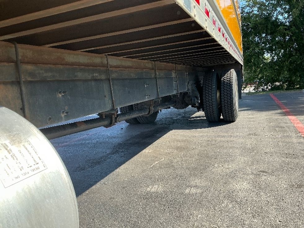 Medium Duty Box Truck-Light and Medium Duty Trucks-International-2022-MV607-Tulsa-OK-235,416\n\t\tmiles-$ 46,250 - Image 5