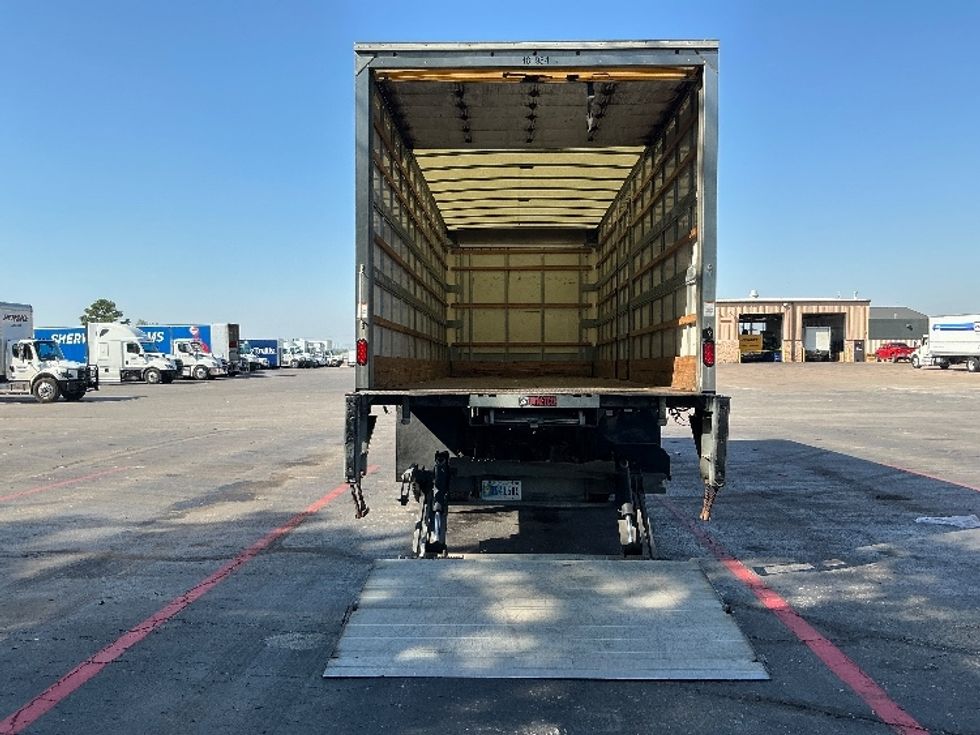 Medium Duty Box Truck-Light and Medium Duty Trucks-International-2022-MV607-Tulsa-OK-235,416\n\t\tmiles-$ 46,250 - Image 9