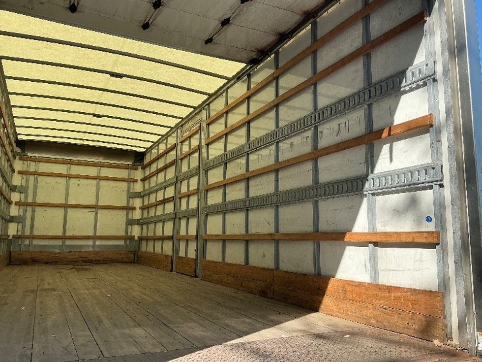 Medium Duty Box Truck-Light and Medium Duty Trucks-International-2022-MV607-Tulsa-OK-242,187\n\t\tmiles-$ 42,000 - Image 12