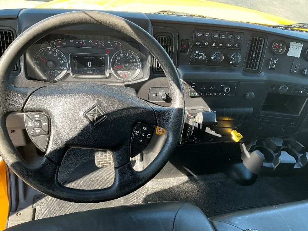 Medium Duty Box Truck-Light and Medium Duty Trucks-International-2022-MV607-Tulsa-OK-242,187\n\t\tmiles-$ 42,000 - Image 18