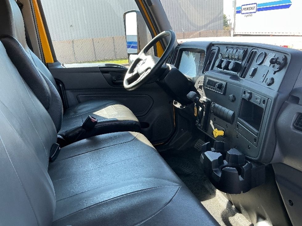 Medium Duty Box Truck-Light and Medium Duty Trucks-International-2022-MV607-Tulsa-OK-242,187\n\t\tmiles-$ 42,000 - Image 22