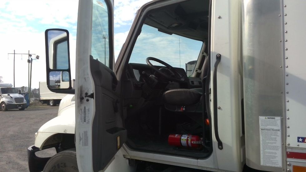 Medium Duty Box Truck-Light and Medium Duty Trucks-International-2022-MV607-Tuscaloosa-AL-107,165\n\t\tmiles-$ 74,250 - Image 15
