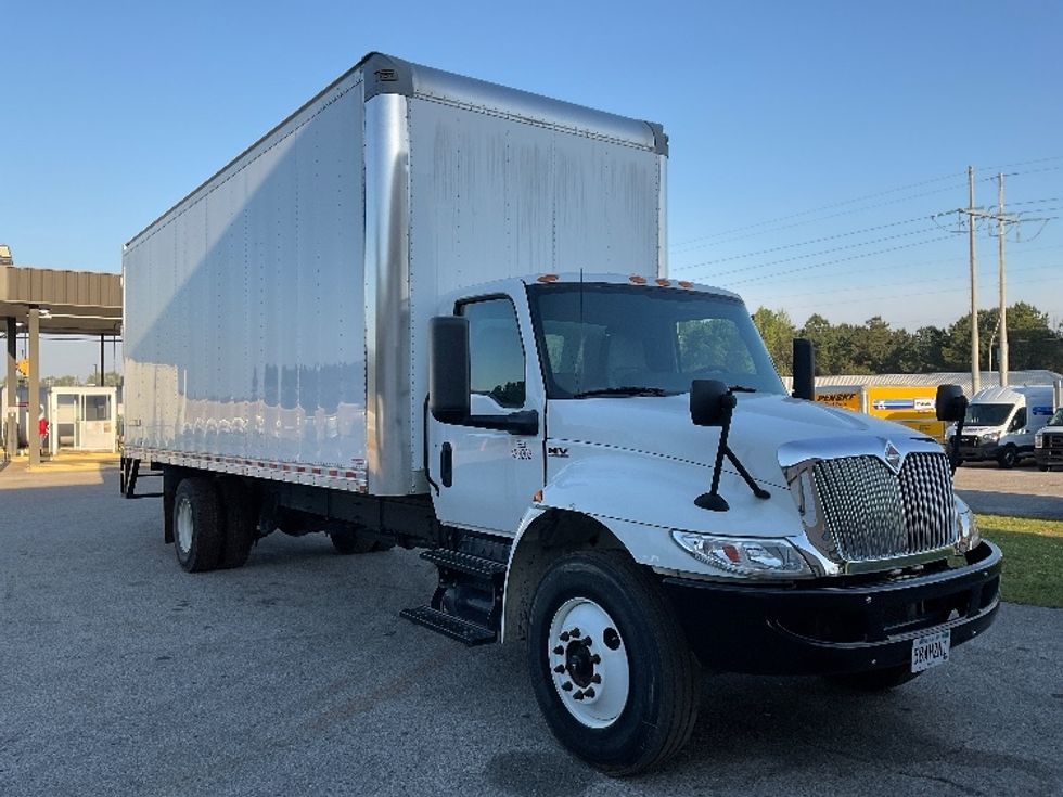 Medium Duty Box Truck-Light and Medium Duty Trucks-International-2022-MV607-Tuscaloosa-AL-22,024\n\t\tmiles-$ 78,250 - Image 1