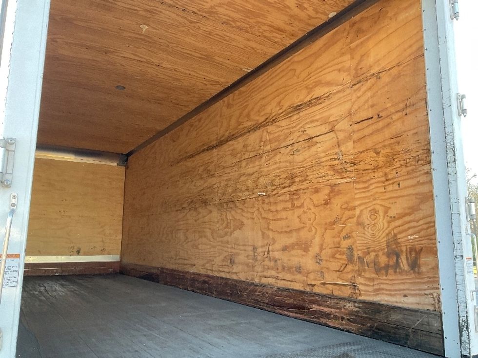 Medium Duty Box Truck-Light and Medium Duty Trucks-International-2022-MV607-Tuscaloosa-AL-22,024\n\t\tmiles-$ 78,250 - Image 12