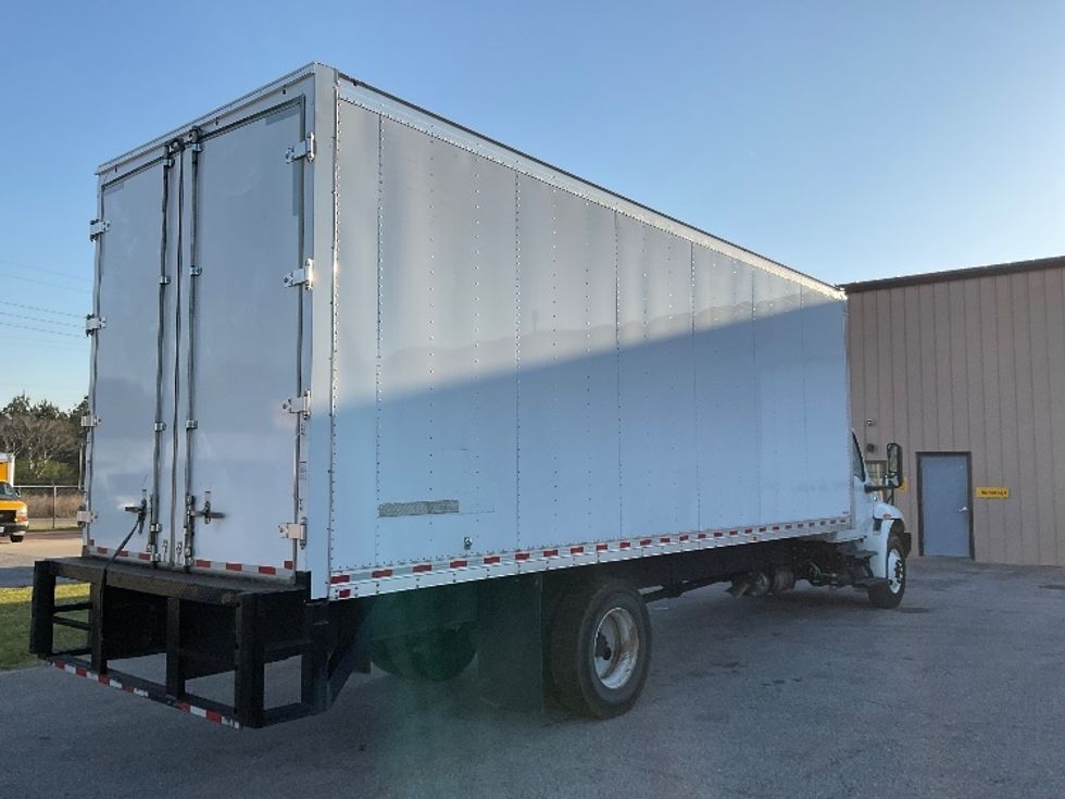Medium Duty Box Truck-Light and Medium Duty Trucks-International-2022-MV607-Tuscaloosa-AL-22,024\n\t\tmiles-$ 78,250 - Image 13