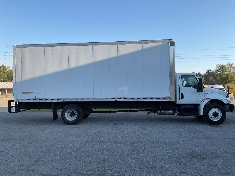 Medium Duty Box Truck-Light and Medium Duty Trucks-International-2022-MV607-Tuscaloosa-AL-22,024\n\t\tmiles-$ 78,250 - Image 15