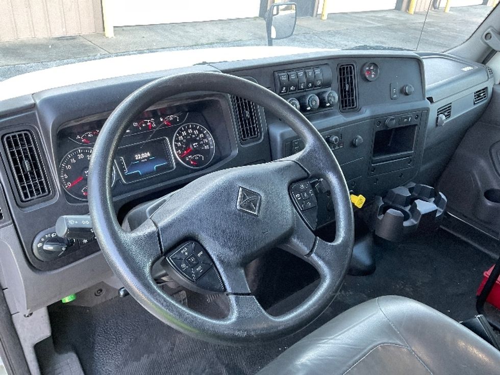 Medium Duty Box Truck-Light and Medium Duty Trucks-International-2022-MV607-Tuscaloosa-AL-22,024\n\t\tmiles-$ 78,250 - Image 17