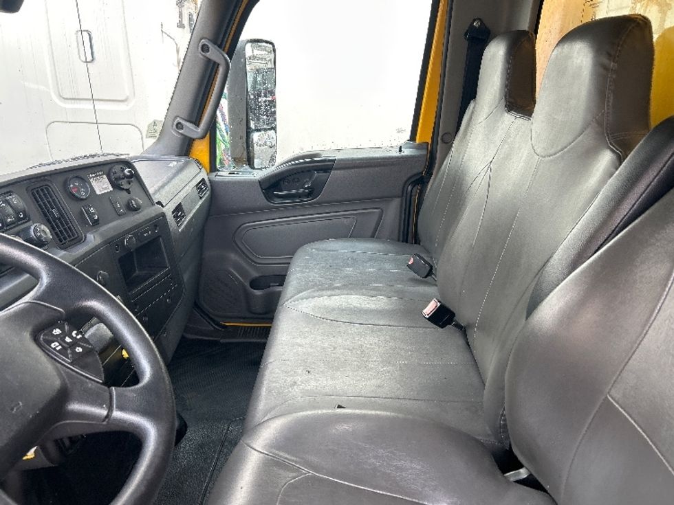 Medium Duty Box Truck-Light and Medium Duty Trucks-International-2022-MV607-Vernon-CA-79,019\n\t\tmiles-$ 76,500 - Image 11