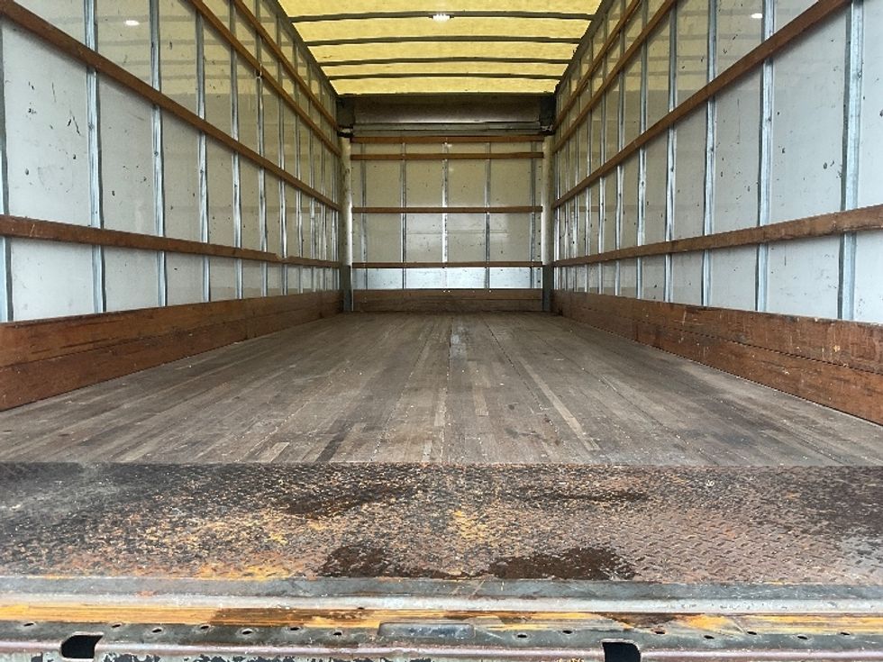 Medium Duty Box Truck-Light and Medium Duty Trucks-International-2022-MV607-Warren-MI-233,304\n\t\tmiles-$ 42,250 - Image 10
