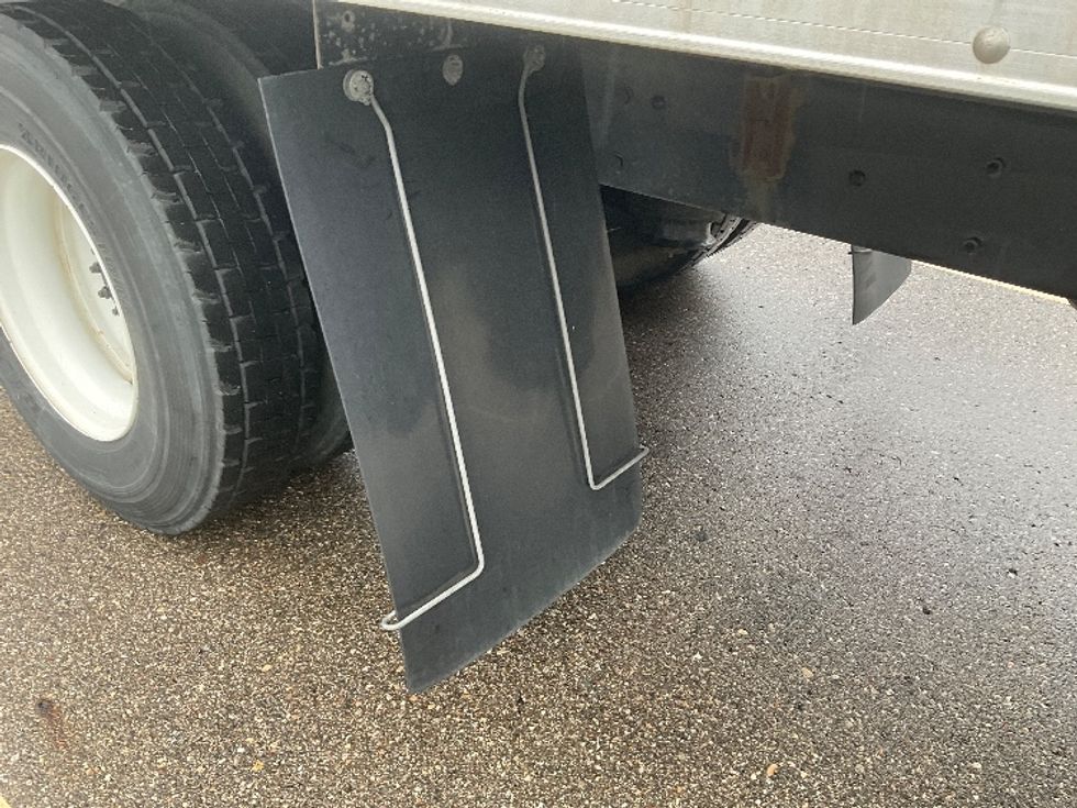 Medium Duty Box Truck-Light and Medium Duty Trucks-International-2022-MV607-Warren-MI-233,304\n\t\tmiles-$ 42,250 - Image 27