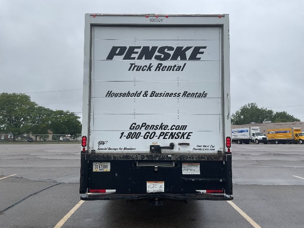 Medium Duty Box Truck-Light and Medium Duty Trucks-International-2022-MV607-Warren-MI-233,304\n\t\tmiles-$ 42,250 - Image 7