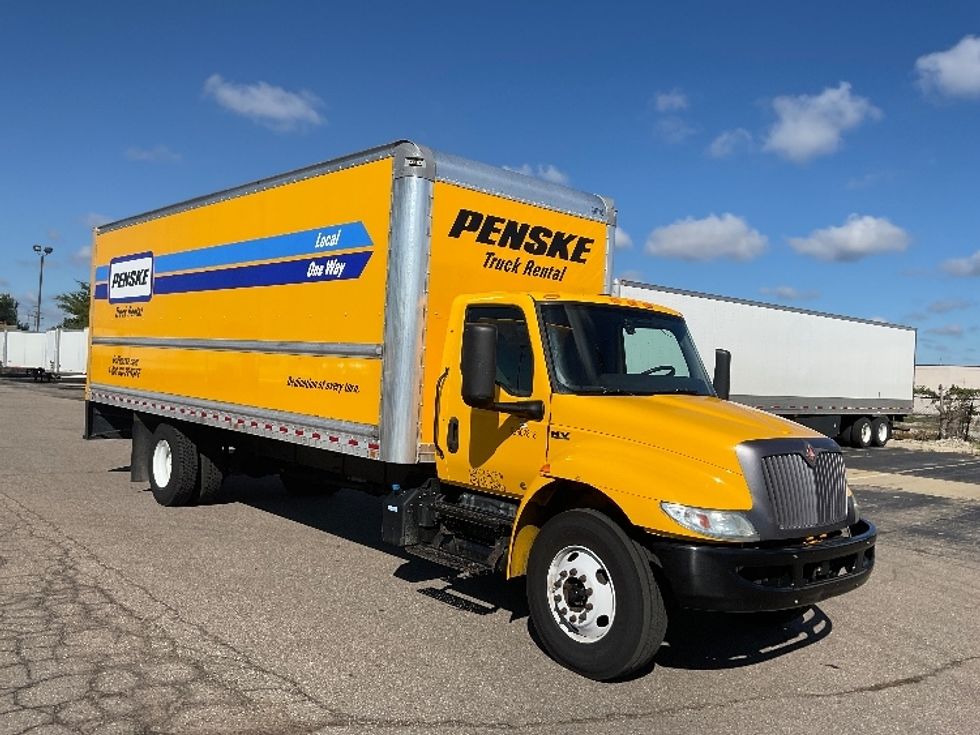 Medium Duty Box Truck-Light and Medium Duty Trucks-International-2022-MV607-Warren-MI-302,710\n\t\tmiles-$ 27,500 - Image 1