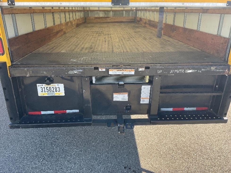 Medium Duty Box Truck-Light and Medium Duty Trucks-International-2022-MV607-Warren-MI-302,710\n\t\tmiles-$ 27,500 - Image 10