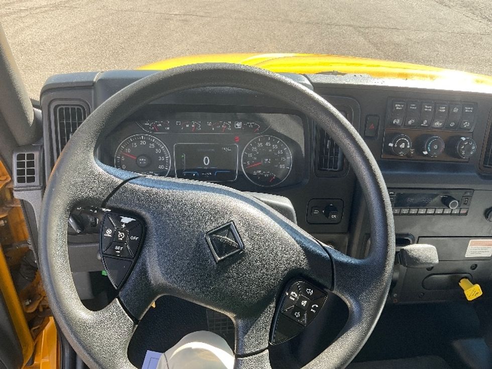 Medium Duty Box Truck-Light and Medium Duty Trucks-International-2022-MV607-Warren-MI-302,710\n\t\tmiles-$ 27,500 - Image 18