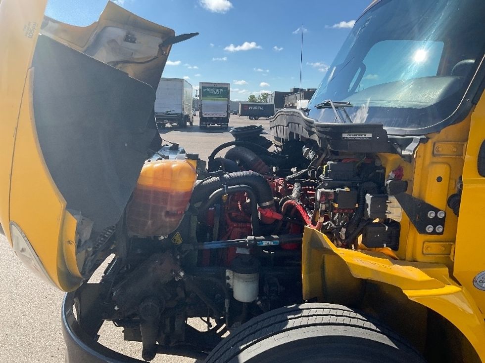 Medium Duty Box Truck-Light and Medium Duty Trucks-International-2022-MV607-Warren-MI-302,710\n\t\tmiles-$ 27,500 - Image 24