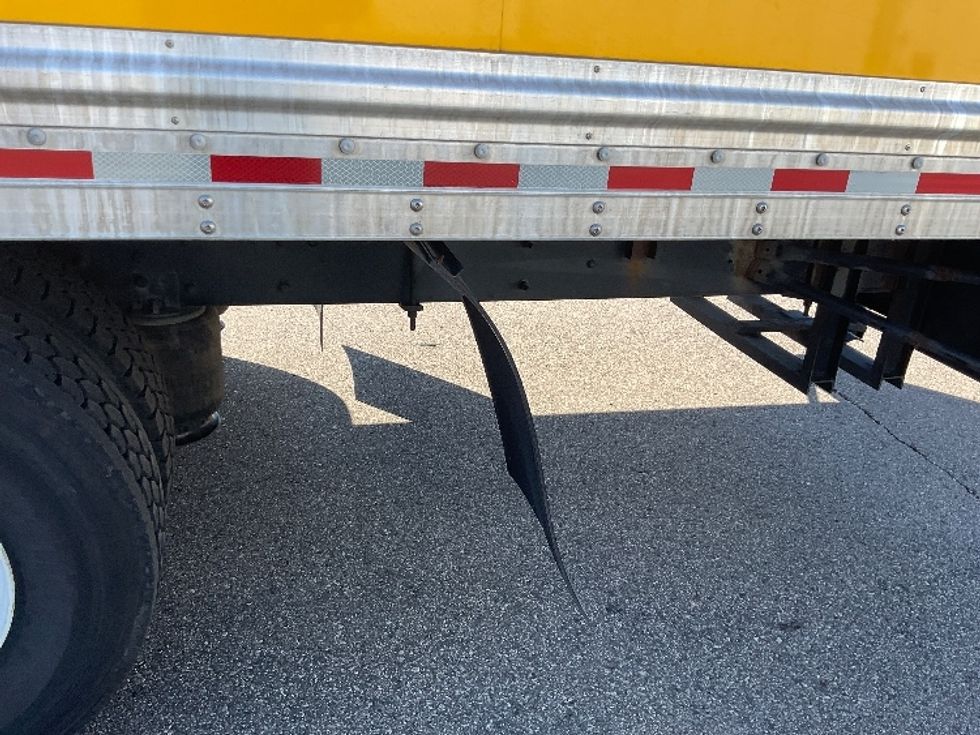 Medium Duty Box Truck-Light and Medium Duty Trucks-International-2022-MV607-Warren-MI-302,710\n\t\tmiles-$ 27,500 - Image 26