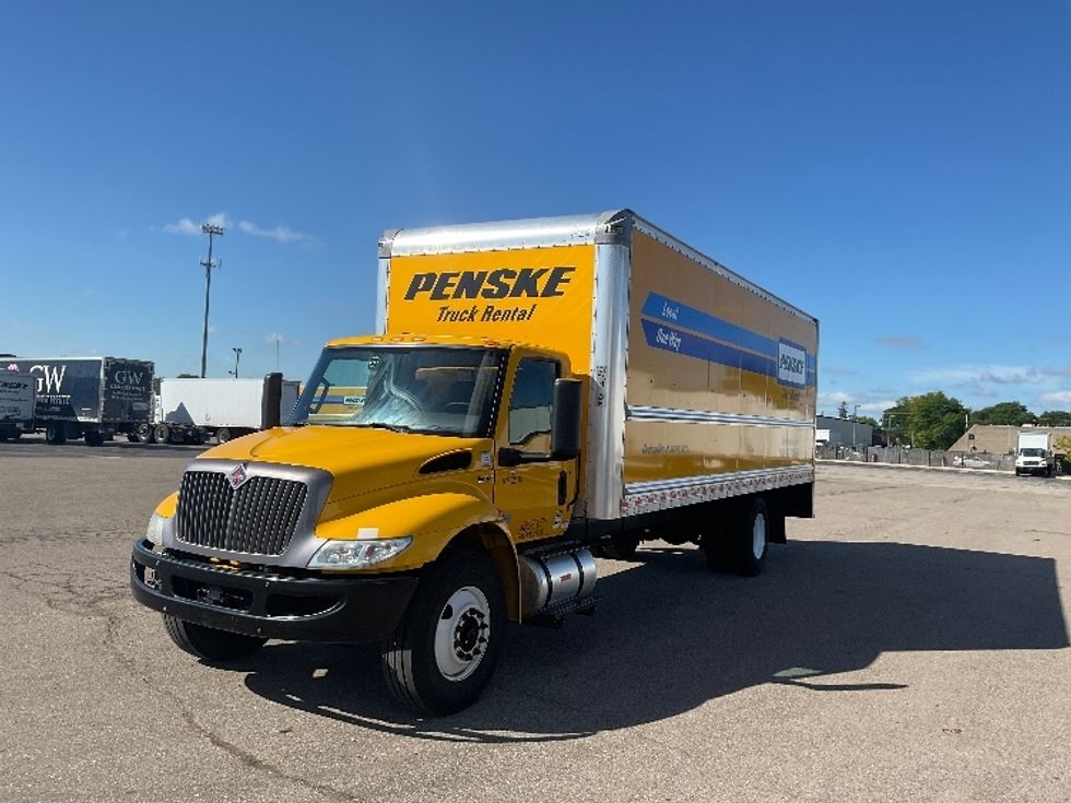 Medium Duty Box Truck-Light and Medium Duty Trucks-International-2022-MV607-Warren-MI-302,710\n\t\tmiles-$ 27,500 - Image 3