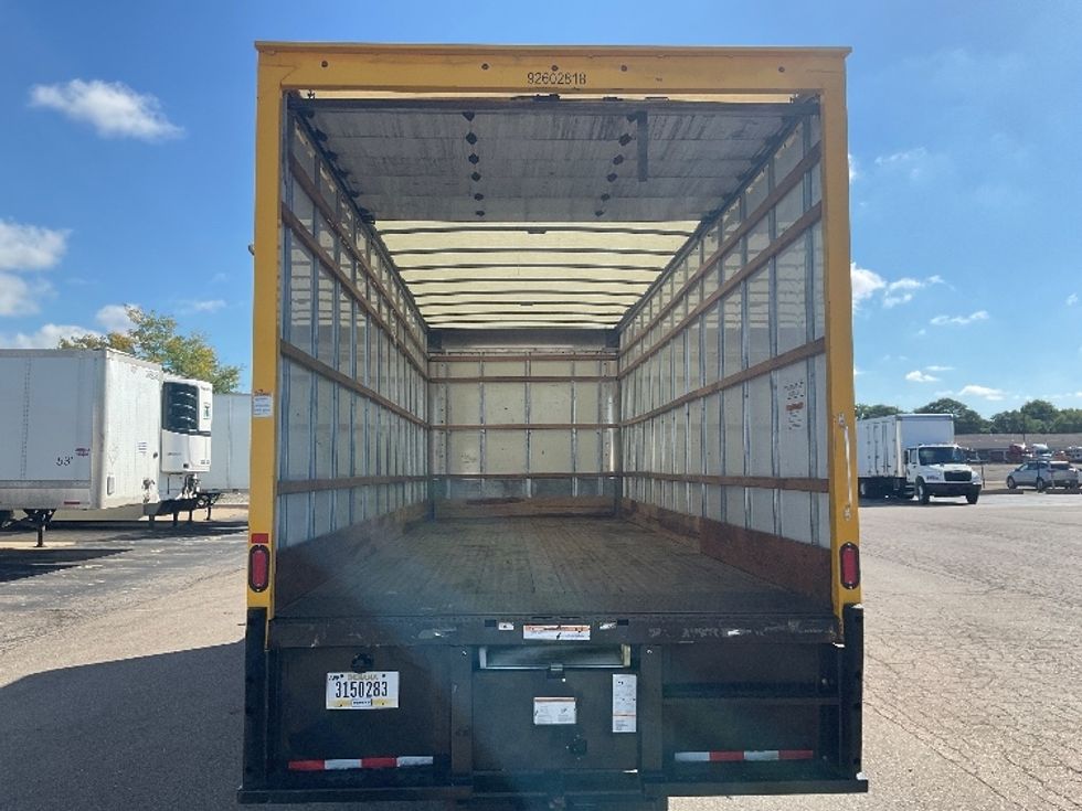 Medium Duty Box Truck-Light and Medium Duty Trucks-International-2022-MV607-Warren-MI-302,710\n\t\tmiles-$ 27,500 - Image 8