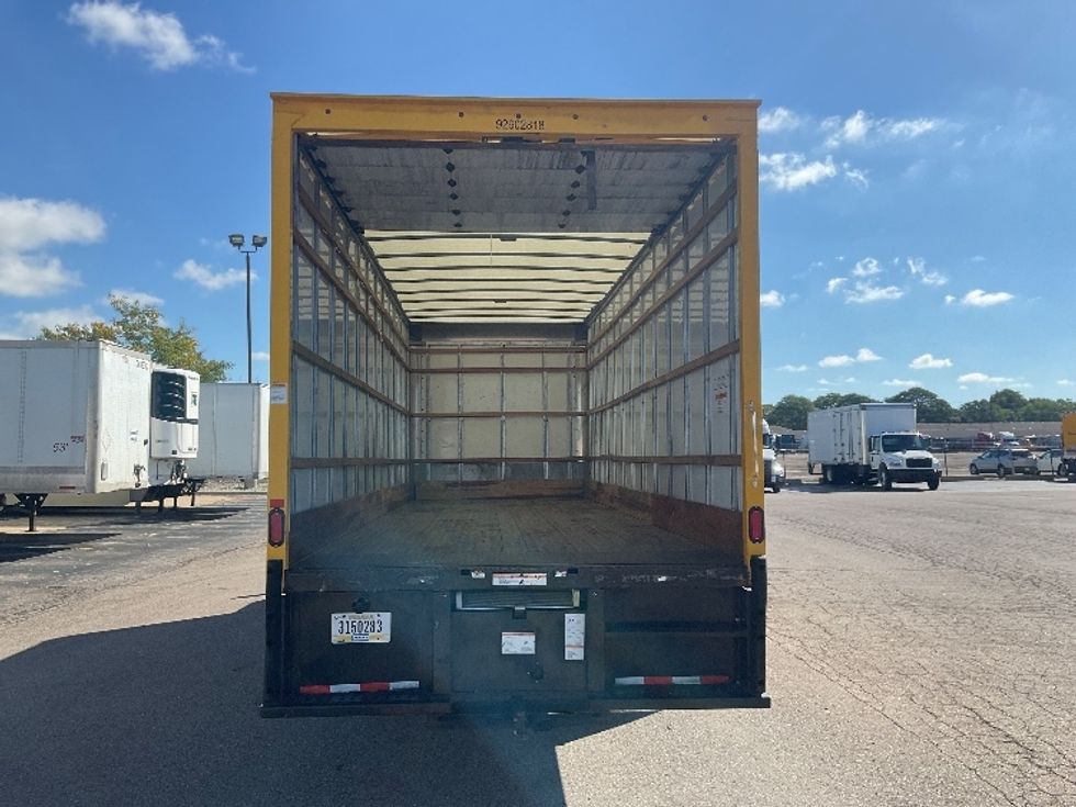 Medium Duty Box Truck-Light and Medium Duty Trucks-International-2022-MV607-Warren-MI-302,710\n\t\tmiles-$ 27,500 - Image 9