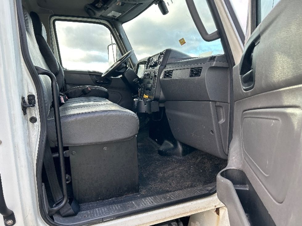 Medium Duty Box Truck-Light and Medium Duty Trucks-International-2022-MV607-Watertown-NY-112,489\n\t\tmiles-$ 69,250 - Image 20