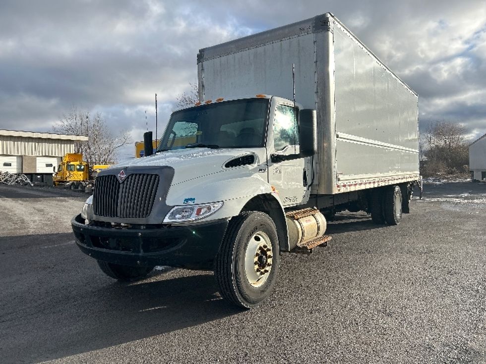 Medium Duty Box Truck-Light and Medium Duty Trucks-International-2022-MV607-Watertown-NY-112,489\n\t\tmiles-$ 69,250 - Image 3