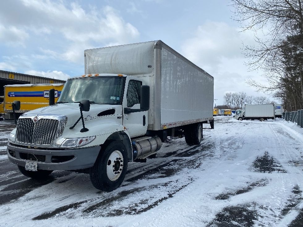 Medium Duty Box Truck-Light and Medium Duty Trucks-International-2022-MV607-Watertown-NY-148,809\n\t\tmiles-$ 48,250 - Image 3