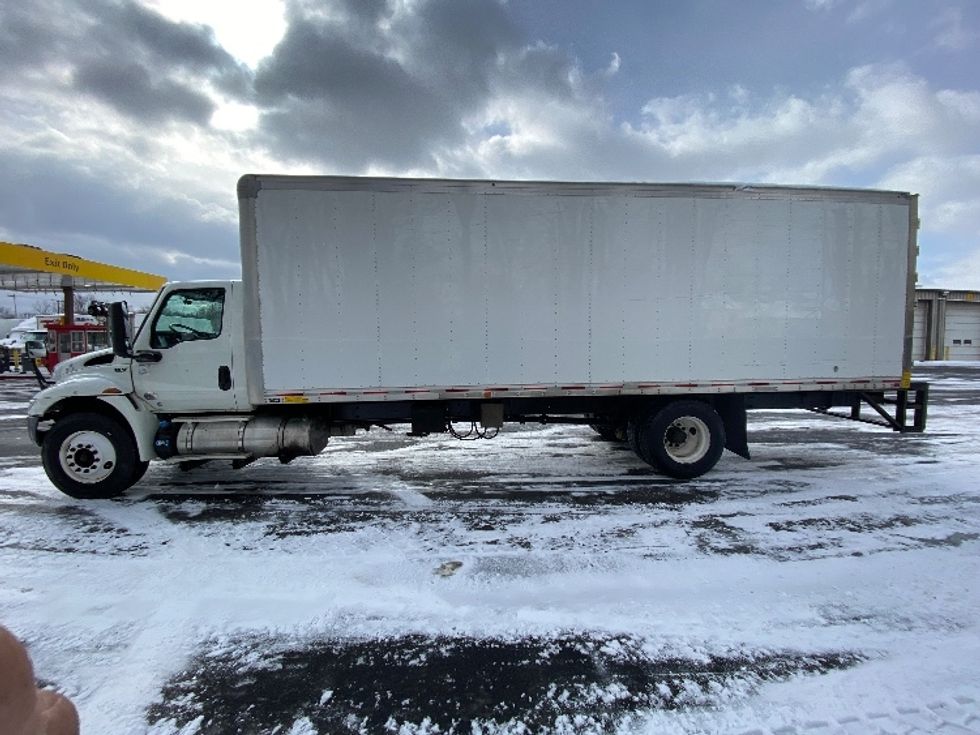 Medium Duty Box Truck-Light and Medium Duty Trucks-International-2022-MV607-Watertown-NY-148,809\n\t\tmiles-$ 48,250 - Image 4