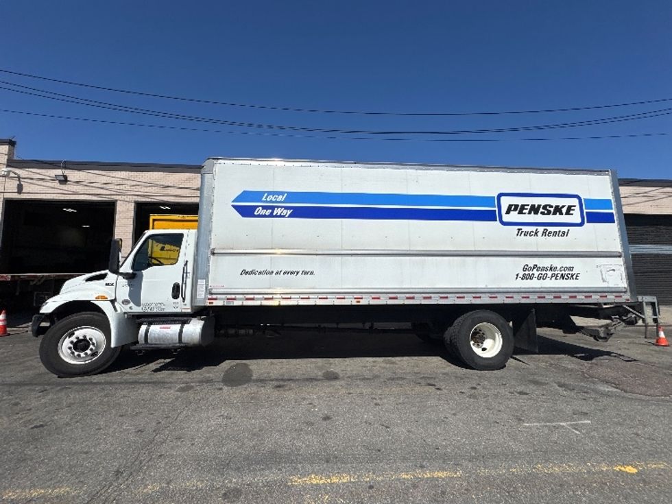 Medium Duty Box Truck-Light and Medium Duty Trucks-International-2022-MV607-West Babylon-NY-111,387\n\t\tmiles-$ 68,000 - Image 4