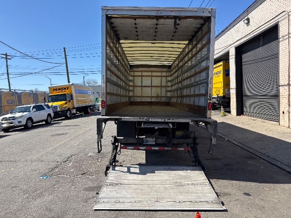 Medium Duty Box Truck-Light and Medium Duty Trucks-International-2022-MV607-West Babylon-NY-111,387\n\t\tmiles-$ 68,000 - Image 9