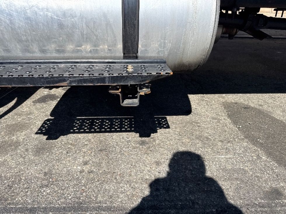 Medium Duty Box Truck-Light and Medium Duty Trucks-International-2022-MV607-West Babylon-NY-111,387\n\t\tmiles-$ 68,000 - Image 26