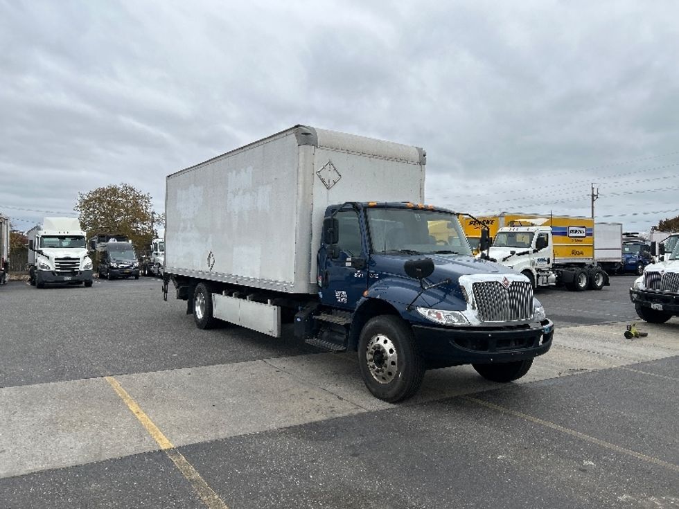 Medium Duty Box Truck-Light and Medium Duty Trucks-International-2022-MV607-West Babylon-NY-156,400\n\t\tmiles-$ 54,250 - Image 1