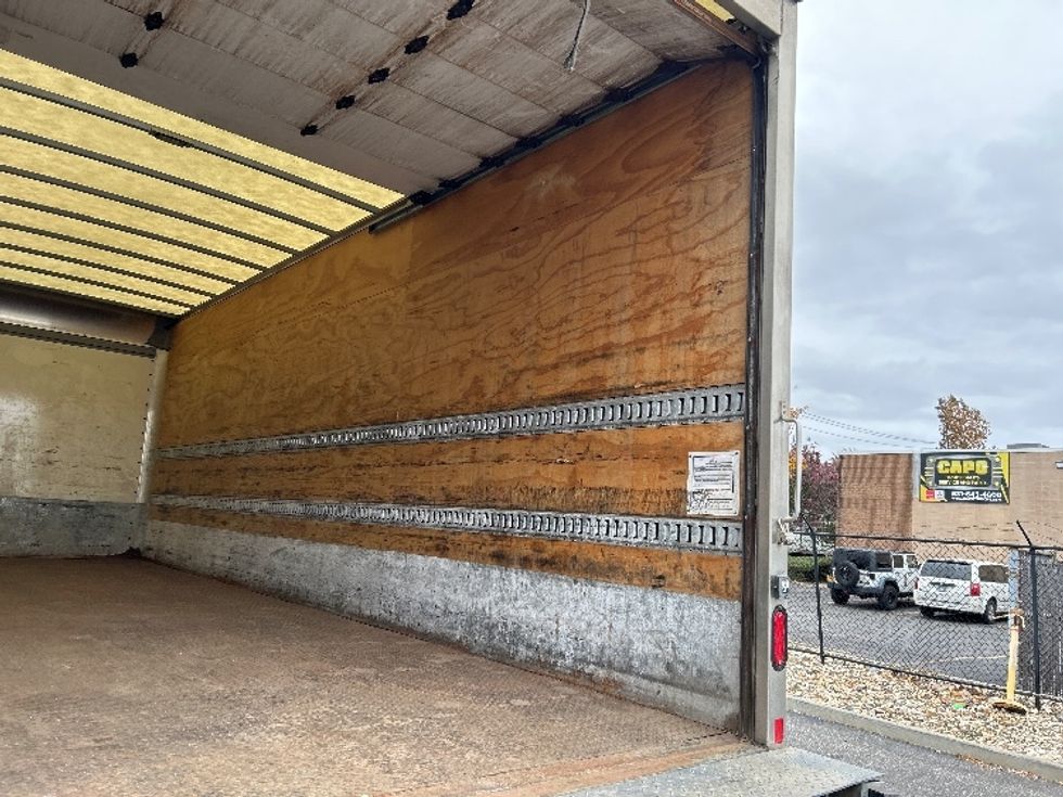 Medium Duty Box Truck-Light and Medium Duty Trucks-International-2022-MV607-West Babylon-NY-156,400\n\t\tmiles-$ 54,250 - Image 11