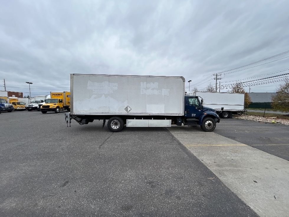 Medium Duty Box Truck-Light and Medium Duty Trucks-International-2022-MV607-West Babylon-NY-156,400\n\t\tmiles-$ 54,250 - Image 14