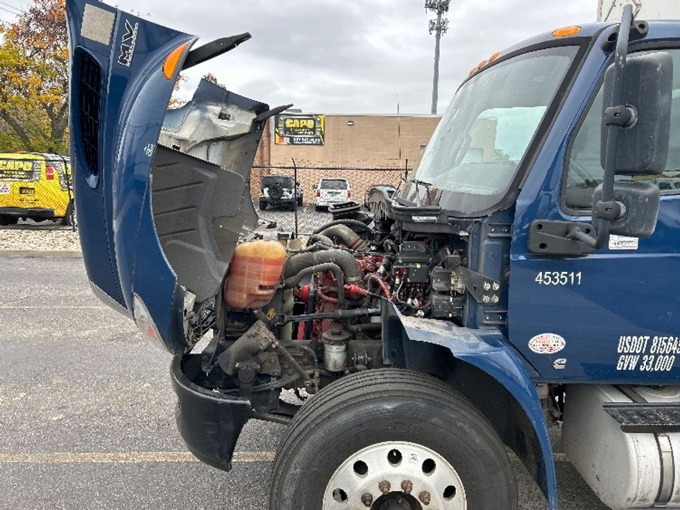 Medium Duty Box Truck-Light and Medium Duty Trucks-International-2022-MV607-West Babylon-NY-156,400\n\t\tmiles-$ 54,250 - Image 23