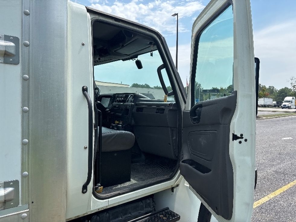 Medium Duty Box Truck-Light and Medium Duty Trucks-International-2022-MV607-West Columbia-SC-147,601\n\t\tmiles-$ 70,250 - Image 20