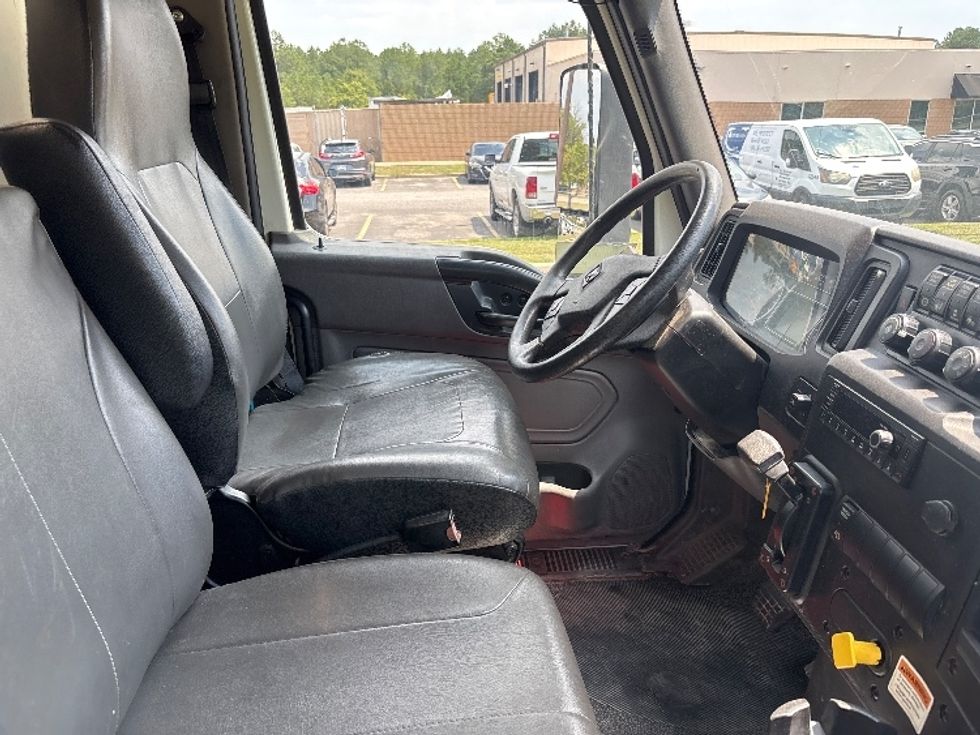 Medium Duty Box Truck-Light and Medium Duty Trucks-International-2022-MV607-West Columbia-SC-147,601\n\t\tmiles-$ 70,250 - Image 22