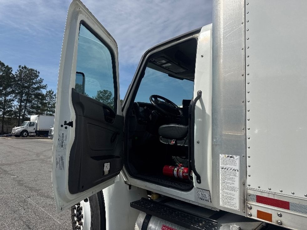 Medium Duty Box Truck-Light and Medium Duty Trucks-International-2022-MV607-West Columbia-SC-176,459\n\t\tmiles-$ 52,000 - Image 16