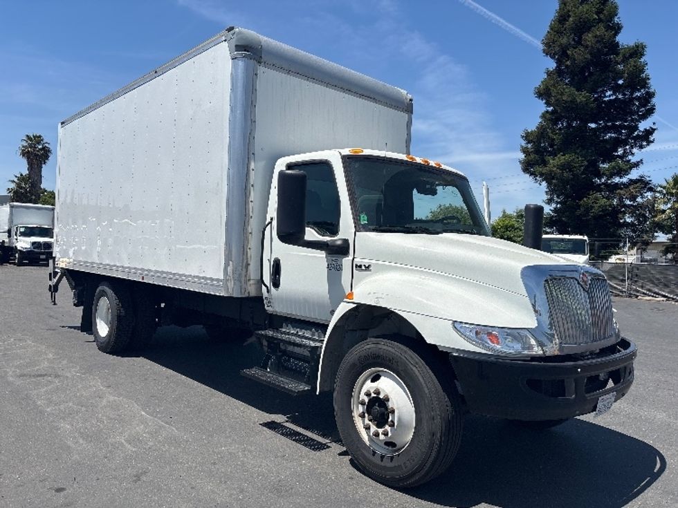 Medium Duty Box Truck-Light and Medium Duty Trucks-International-2022-MV607-West Sacramento-CA-115,392\n\t\tmiles-$ 50,750 - Image 1
