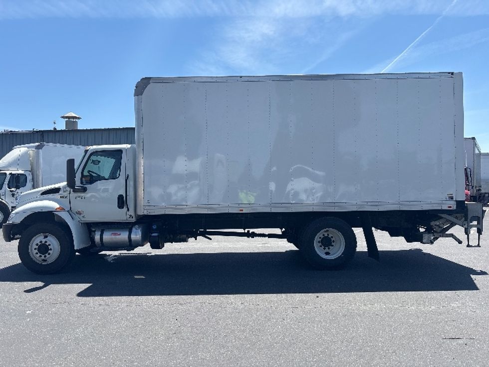 Medium Duty Box Truck-Light and Medium Duty Trucks-International-2022-MV607-West Sacramento-CA-115,392\n\t\tmiles-$ 50,750 - Image 4