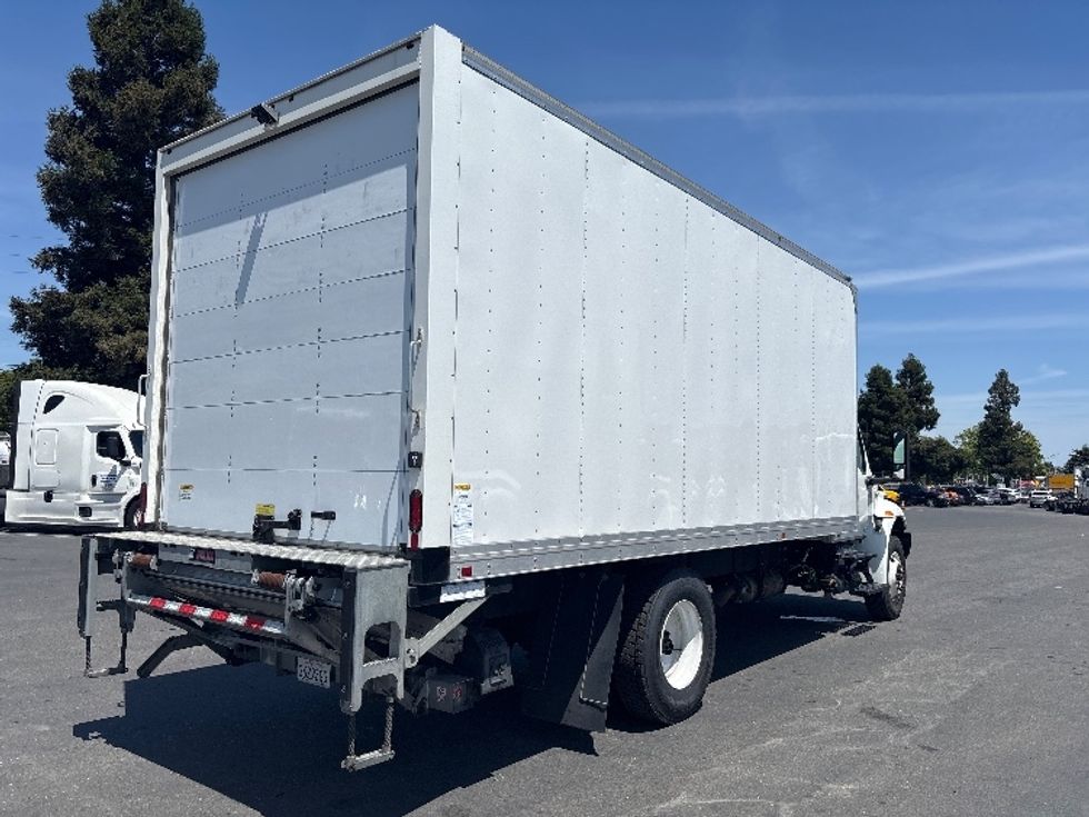 Medium Duty Box Truck-Light and Medium Duty Trucks-International-2022-MV607-West Sacramento-CA-115,392\n\t\tmiles-$ 50,750 - Image 13