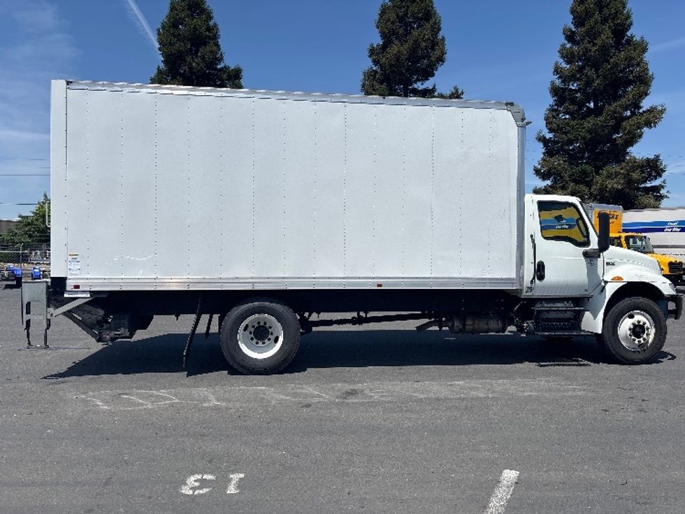 Medium Duty Box Truck-Light and Medium Duty Trucks-International-2022-MV607-West Sacramento-CA-115,392\n\t\tmiles-$ 50,750 - Image 15