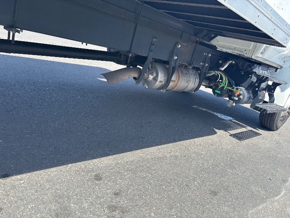 Medium Duty Box Truck-Light and Medium Duty Trucks-International-2022-MV607-West Sacramento-CA-115,392\n\t\tmiles-$ 50,750 - Image 14