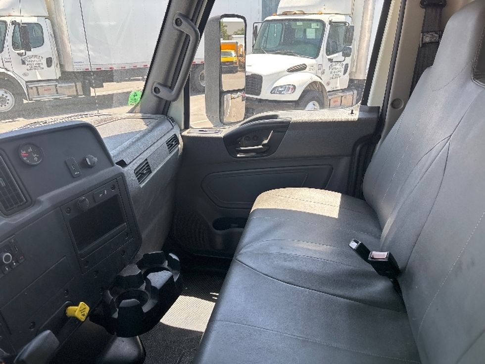 Medium Duty Box Truck-Light and Medium Duty Trucks-International-2022-MV607-West Sacramento-CA-115,392\n\t\tmiles-$ 50,750 - Image 19