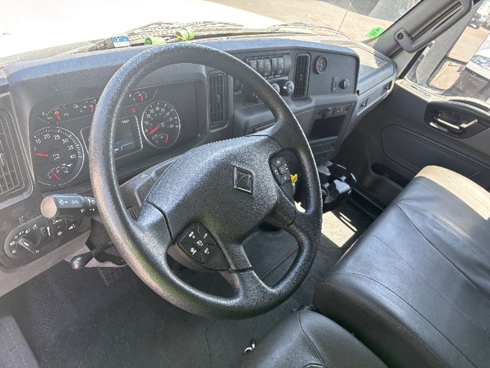 Medium Duty Box Truck-Light and Medium Duty Trucks-International-2022-MV607-West Sacramento-CA-115,392\n\t\tmiles-$ 50,750 - Image 17
