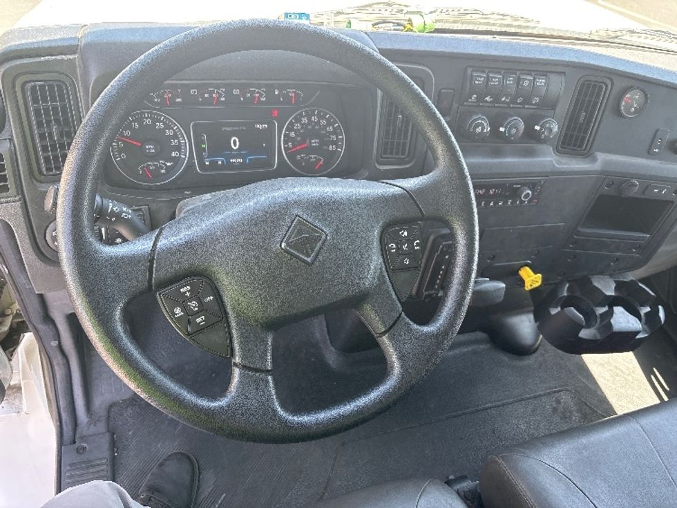 Medium Duty Box Truck-Light and Medium Duty Trucks-International-2022-MV607-West Sacramento-CA-115,392\n\t\tmiles-$ 50,750 - Image 18