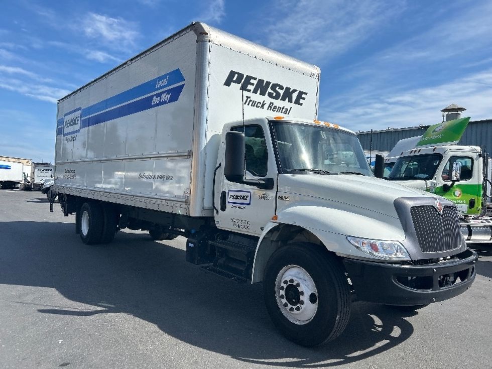 Medium Duty Box Truck-Light and Medium Duty Trucks-International-2022-MV607-West Sacramento-CA-140,354\n\t\tmiles-$ 68,000 - Image 1