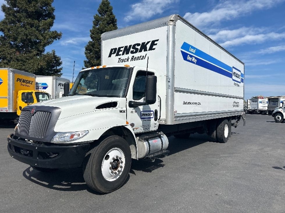Medium Duty Box Truck-Light and Medium Duty Trucks-International-2022-MV607-West Sacramento-CA-140,354\n\t\tmiles-$ 68,000 - Image 3
