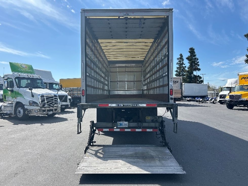 Medium Duty Box Truck-Light and Medium Duty Trucks-International-2022-MV607-West Sacramento-CA-140,354\n\t\tmiles-$ 68,000 - Image 9