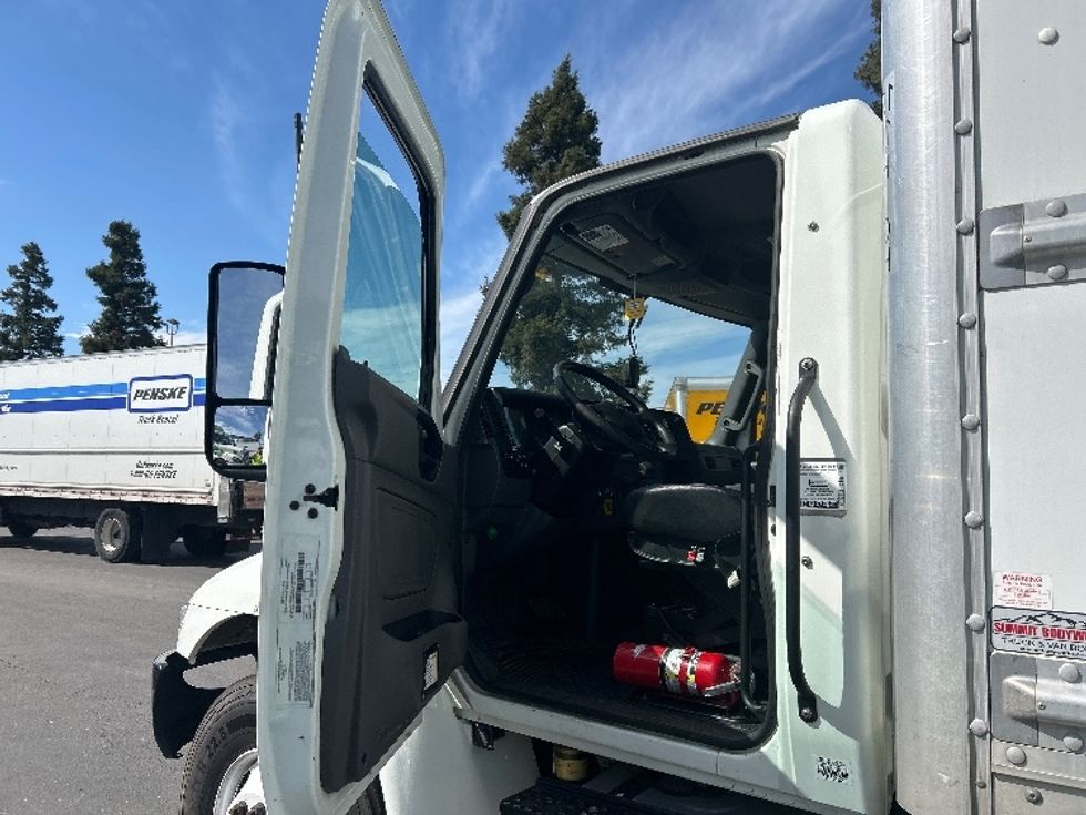 Medium Duty Box Truck-Light and Medium Duty Trucks-International-2022-MV607-West Sacramento-CA-140,354\n\t\tmiles-$ 68,000 - Image 15